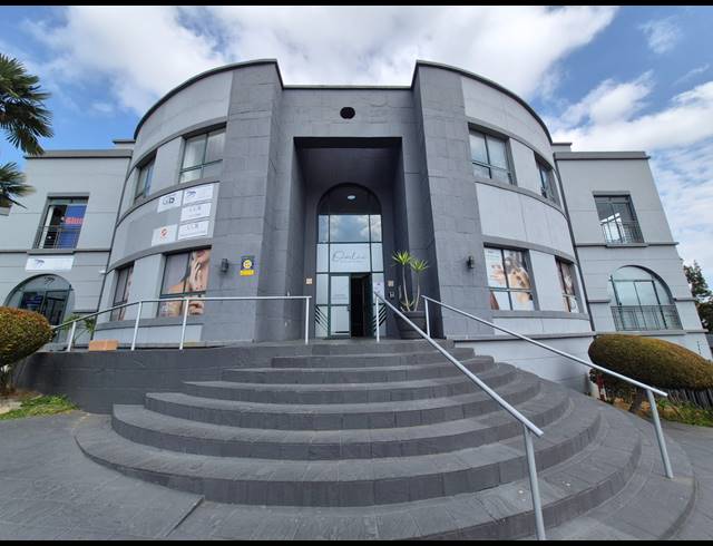 136M² OFFICE TO LET IN SUNNINGHILL